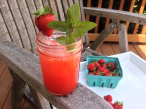A cool, refreshing glass of strawberry lemonade
